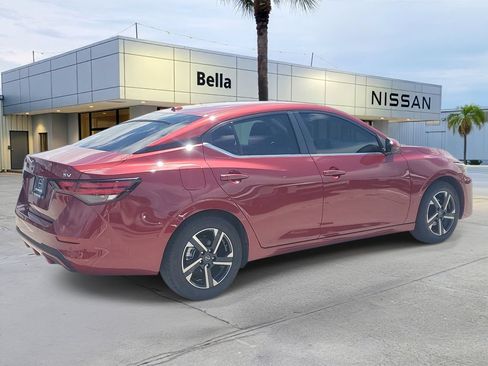 Used 2024 Nissan Sentra SV FWD image 7