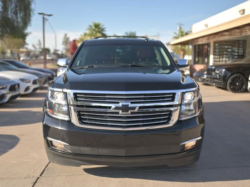 Used 2020 Chevrolet Suburban Premier w/ Premier Plus Edition AWD/4WD image 2