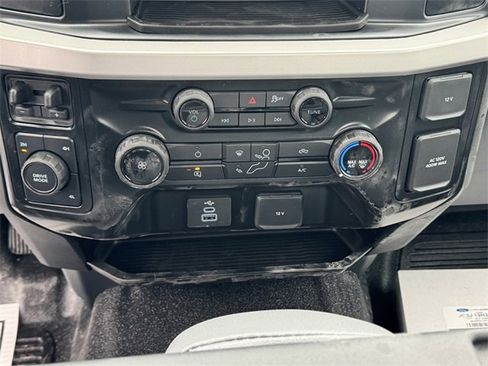 New 2025 Ford F550 4x4 Regular Cab Super Duty image 19