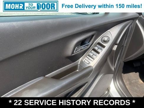 Used 2021 Chevrolet Trax LS AWD/4WD image 13