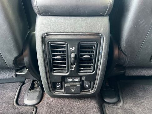 Used 2018 Jeep Grand Cherokee Limited w/ Trailer Tow Group IV AWD/4WD image 19