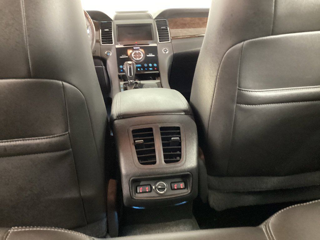 Used 2015 Ford Taurus Limited w/ Equipment Group 301A FWD image 29