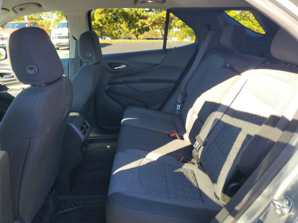 Used 2024 Chevrolet Equinox LT FWD image 27