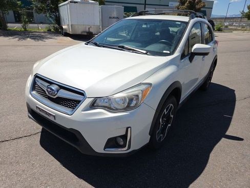 Used 2017 Subaru Crosstrek 2.0i Premium AWD/4WD image 8