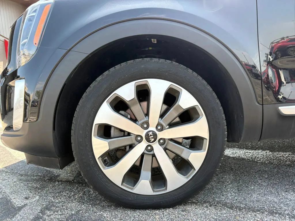 Used 2021 Kia Telluride S AWD/4WD image 32