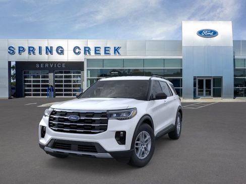 New 2026 Ford Explorer Active image 3
