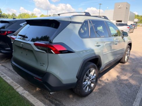 Used 2023 Toyota RAV4 XLE Premium AWD/4WD image 9