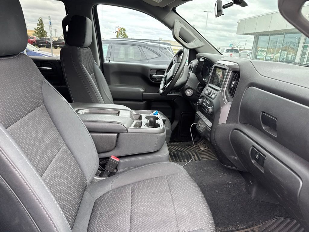 Used 2019 Chevrolet Silverado 1500 Custom Trail Boss w/ Custom Convenience Package AWD/4WD image 6