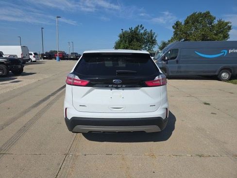Used 2024 Ford Edge SEL AWD/4WD image 7