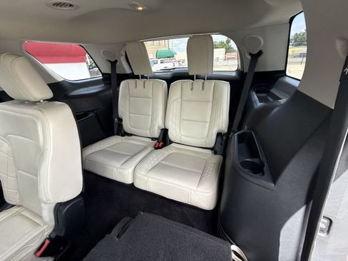 Used 2017 Ford Explorer Platinum AWD/4WD image 24
