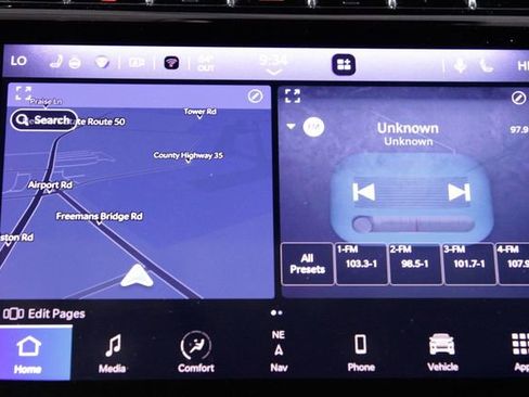 Used 2023 Jeep Grand Cherokee L Limited w/ Black Appearance Package image 32