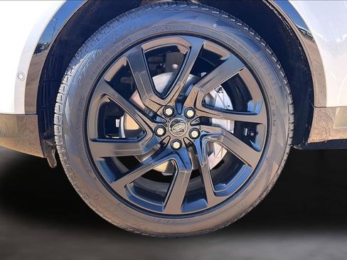 Certified 2025 Land Rover Discovery Dynamic SE AWD/4WD image 8