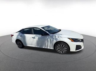 Used 2025 Nissan Altima 2.5 SV FWD video 2