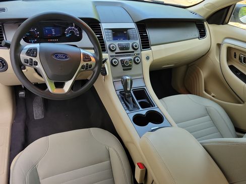Used 2018 Ford Taurus SE FWD image 14