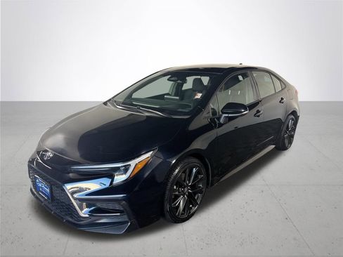 Used 2024 Toyota Corolla SE image 2