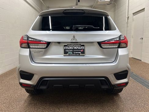 Used 2020 Mitsubishi Outlander Sport ES FWD image 3