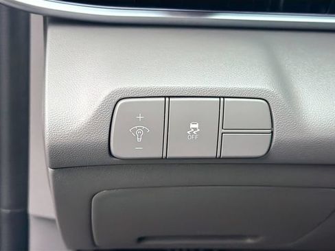 Used 2024 Hyundai Elantra SEL FWD image 10