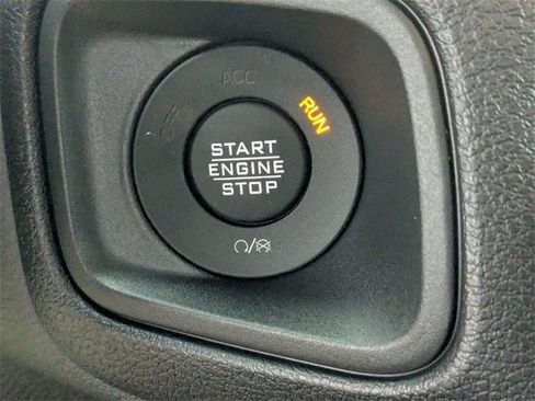 New 2025 Jeep Gladiator Sport image 21