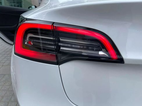 Used 2022 Tesla Model 3 Long Range image 32