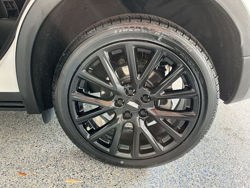 Used 2023 Cadillac XT4 Sport AWD/4WD image 34