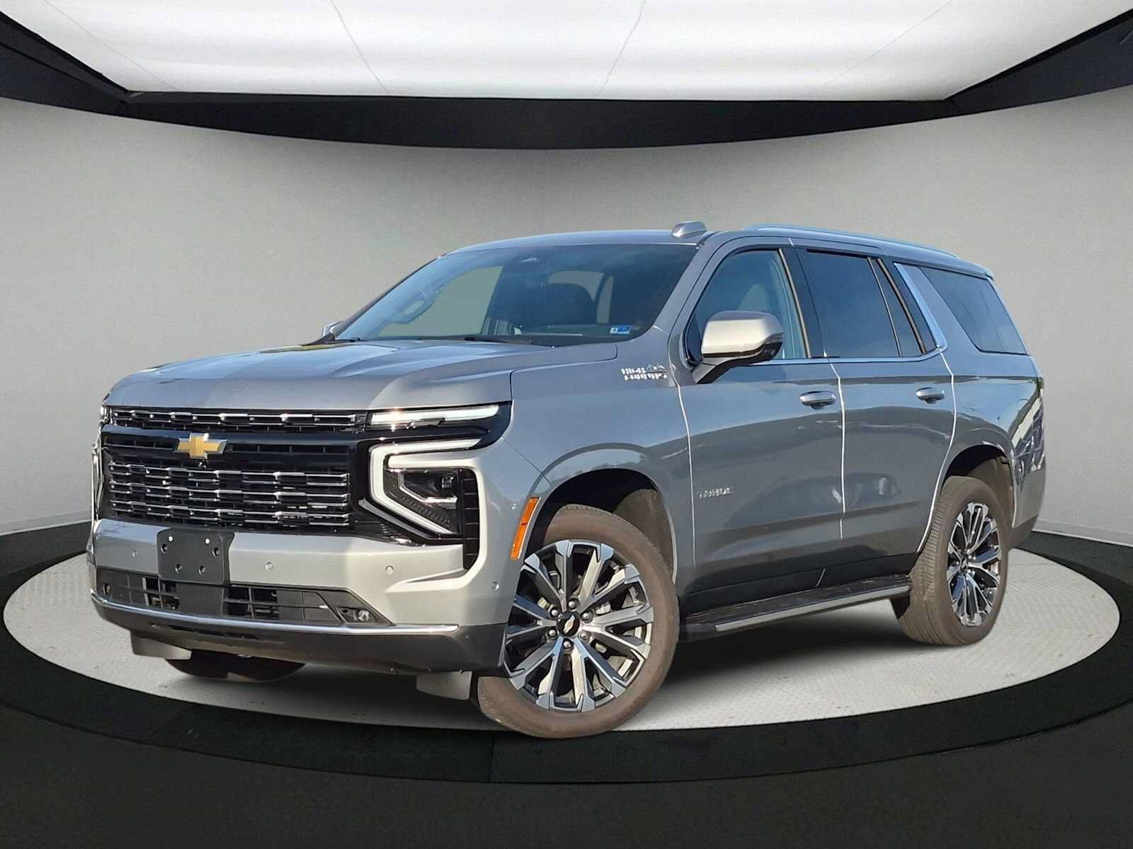 Used 2025 Chevrolet Tahoe High Country w/ Sun And Tow Package AWD/4WD image 1