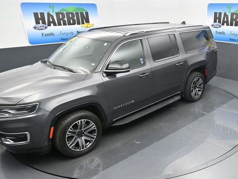 Used 2024 Jeep Wagoneer L Series II image 25