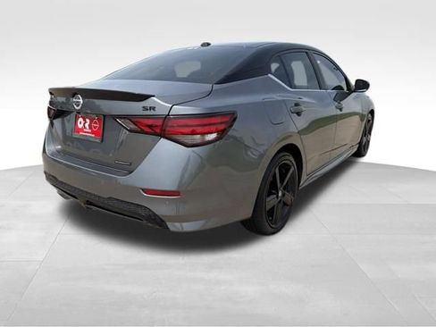 Used 2023 Nissan Sentra SR w/ Midnight Edition Package FWD image 9
