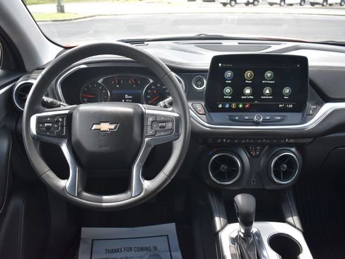 Used 2023 Chevrolet Blazer LT FWD image 3