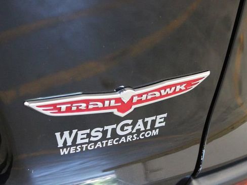 Used 2022 Jeep Cherokee Trailhawk image 44