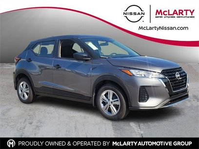 New 2025 Nissan Kicks S