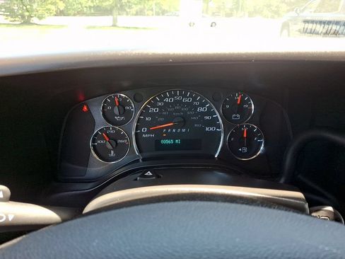 Used 2019 GMC Savana 2500 Extended w/ Enhanced Convenience Package RWD image 19
