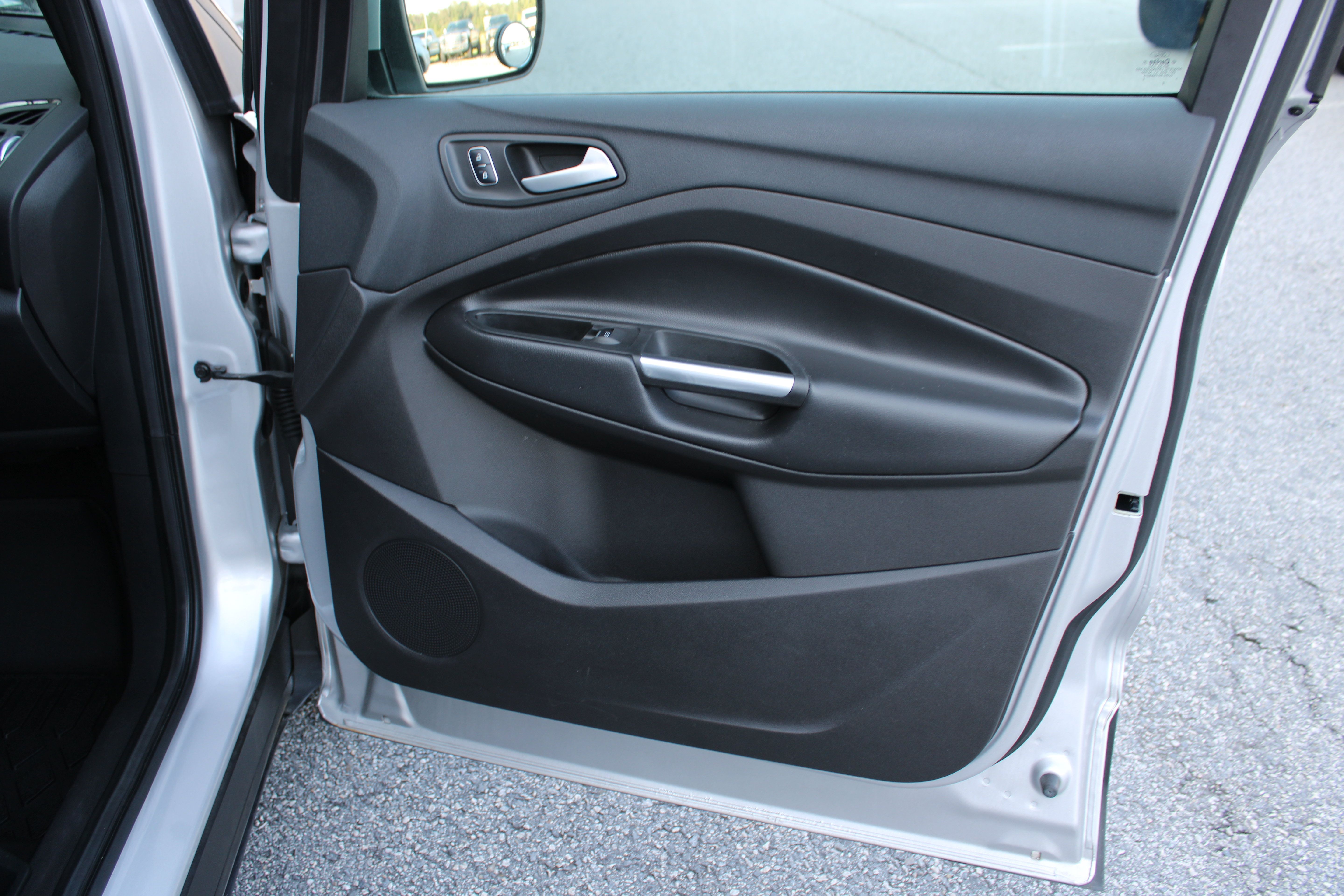 Used 2017 Ford Escape Titanium FWD image 16