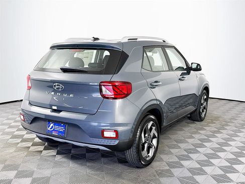 New 2025 Hyundai Venue SEL image 7