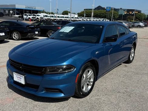 Used 2023 Dodge Charger SXT RWD image 3
