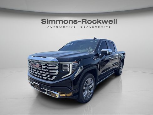 Used 2024 GMC Sierra 1500 Denali w/ Denali Reserve Package AWD/4WD image 1
