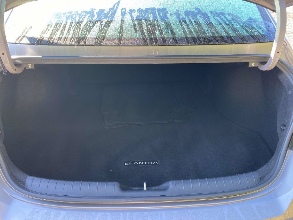 Used 2023 Hyundai Elantra SEL w/ Cargo Package FWD image 30