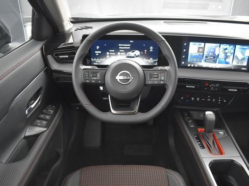 New 2026 Nissan Kicks SR w/ Cold Weather Package image 13