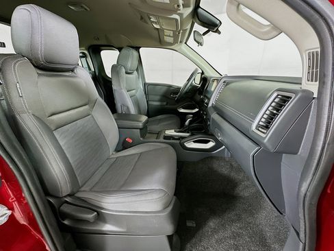 Used 2022 Nissan Frontier SV image 29