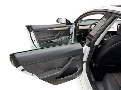 Certified 2023 Tesla Model 3 Standard Range RWD image 10