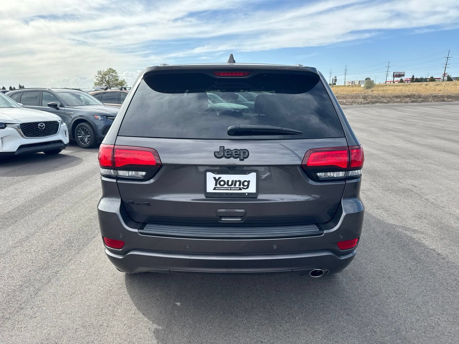 Used 2018 Jeep Grand Cherokee Altitude AWD/4WD image 6