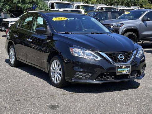 Used 2019 Nissan Sentra SV FWD image 5