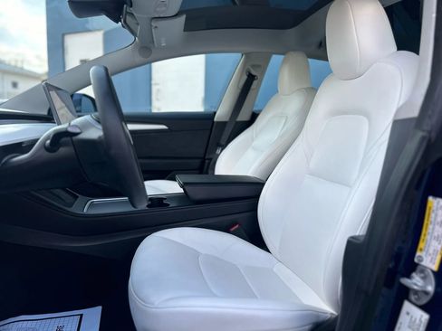 Used 2023 Tesla Model 3 Standard Range image 9