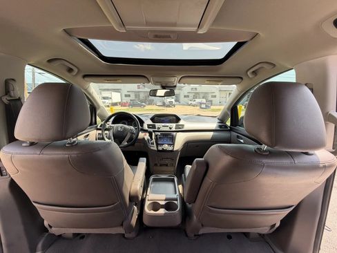 Used 2015 Honda Odyssey EX-L image 17