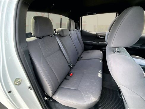 Used 2019 Toyota Tacoma TRD Off-Road image 26