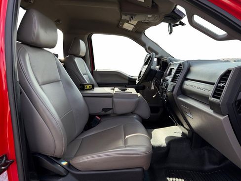 Used 2020 Ford F550 4x4 Regular Cab Super Duty image 17