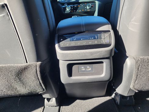 Used 2025 INFINITI QX60 Luxe w/ Black Edition image 16