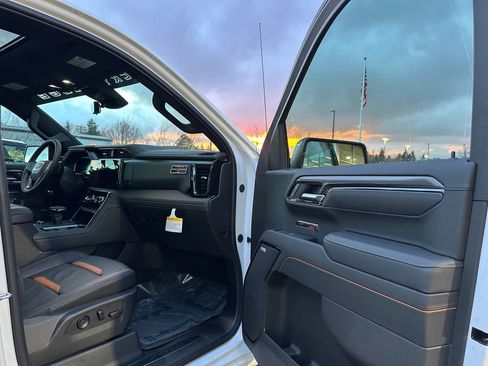 New 2025 GMC Sierra 1500 AT4 AWD/4WD image 44