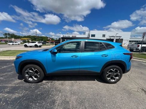 Used 2025 Chevrolet Trax LT w/ Driver Confidence Package FWD image 8