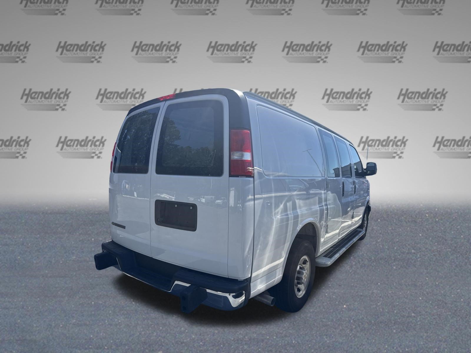 Used 2025 Chevrolet Express 2500 w/ Driver Convenience Package RWD image 9