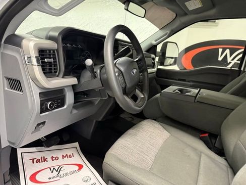 Used 2023 Ford F250 XLT w/ FX4 Off-Road Package image 12